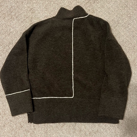 Brand New Zara knit sweater with contrasting piping!! - Picture 5 of 5